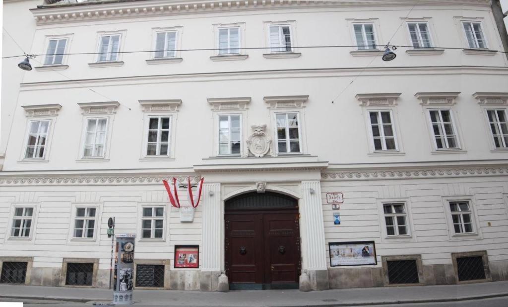 Datri Petite 9 Appartement Wenen